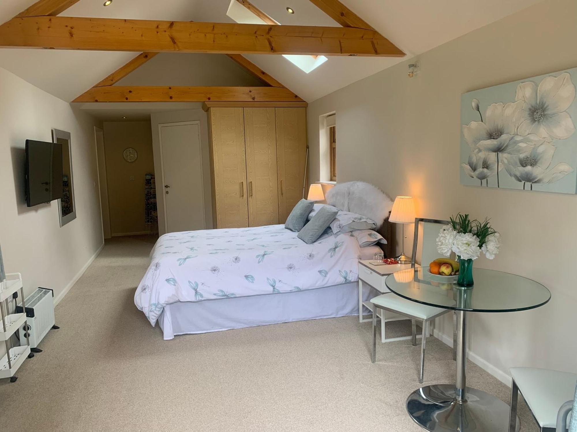 Old Ningwood Station Bed & Breakfast, Ningwood, Isle Of Wight Po41 0Tg Brook  Extérieur photo